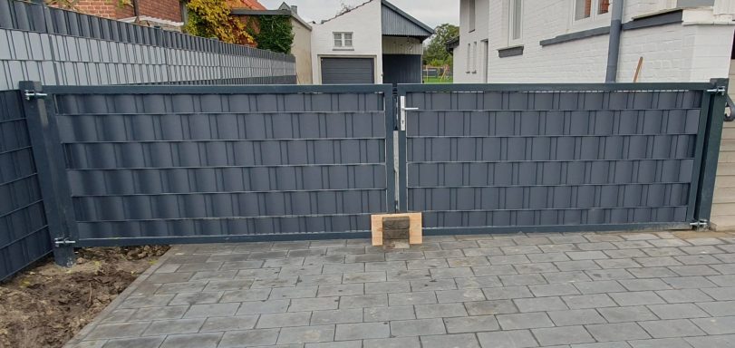 Tormontage mit Sichtschutz in Oelde Tormontage mit Sichtschutz in Oelde
